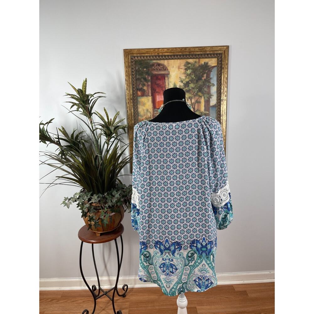 Cato Blouse Top Women's Large White Blue Floral Bohemian Resortwear Festival - Picture 3 of 7